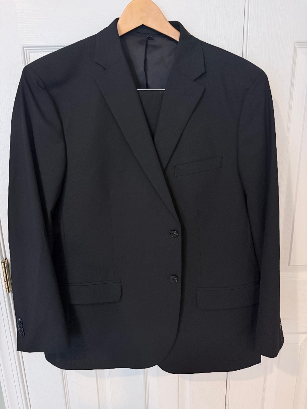 Jos. A Bank Black Suit Comfort Stretch Size 48R